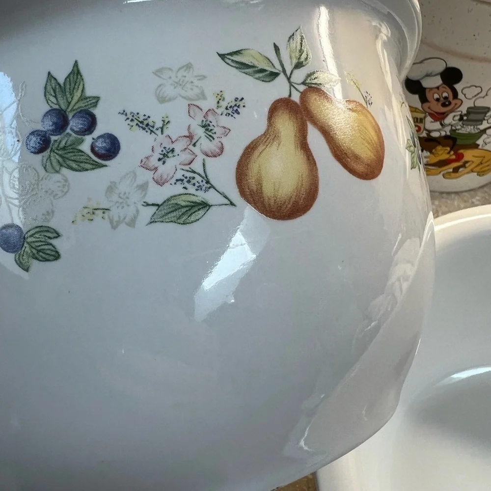 Vintage Chutney Corelle Set of 3 nesting mixing bowls